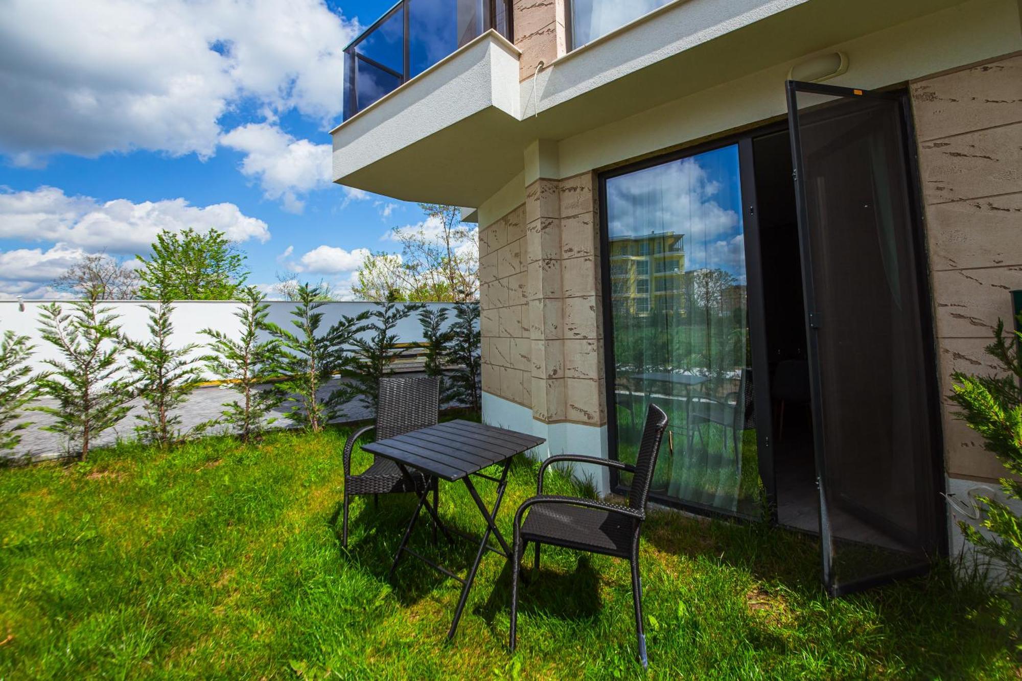 Athmospherevillaema Apartments Kranevo Buitenkant foto